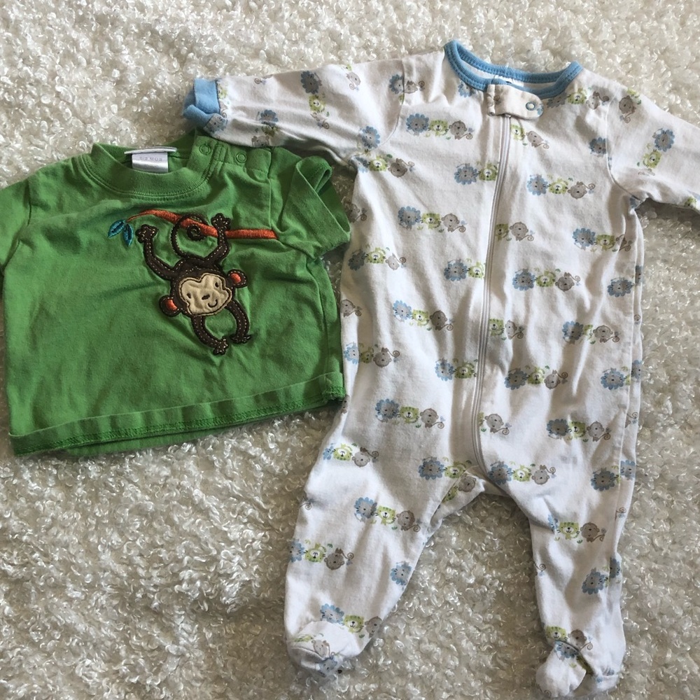 0/3 month 2 piece set monkey themed.